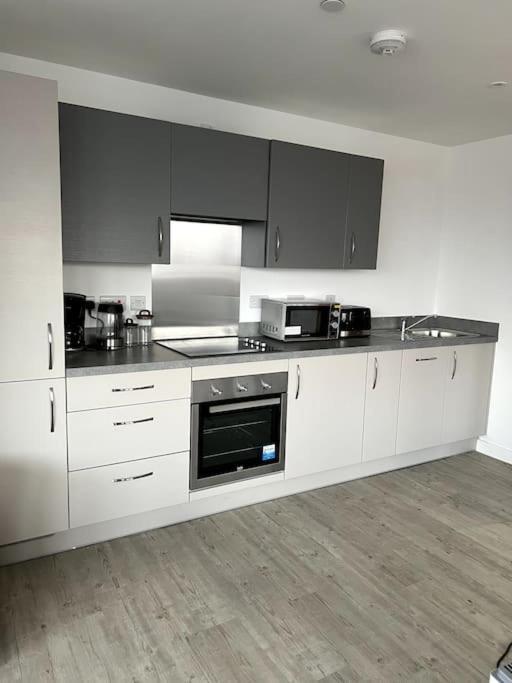 Luxurious City View Apartment In Salford Manchester Esterno foto