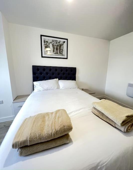 Luxurious City View Apartment In Salford Manchester Esterno foto